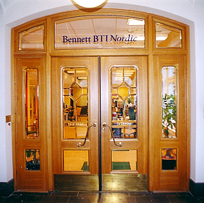 Dörrar trapphall