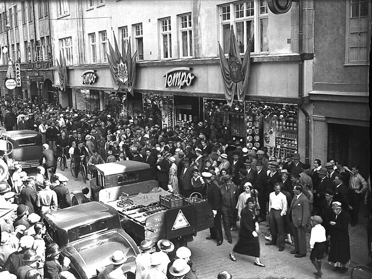 Invigning av varuhuset Tempo på Hospitalsgatan 1935.