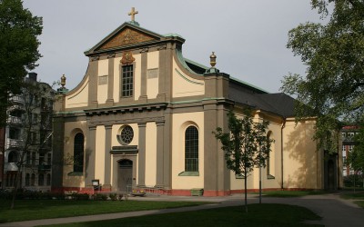 Gravar och kulturlager vid S:t Olai kyrka