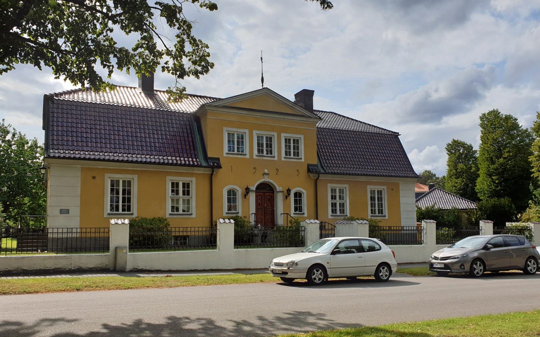 Borgs församlings f.d. kyrkoherdeboställe och pastorsexpedition år 2019. Foto: Peter Kristensson/Klingsbergs Förlag