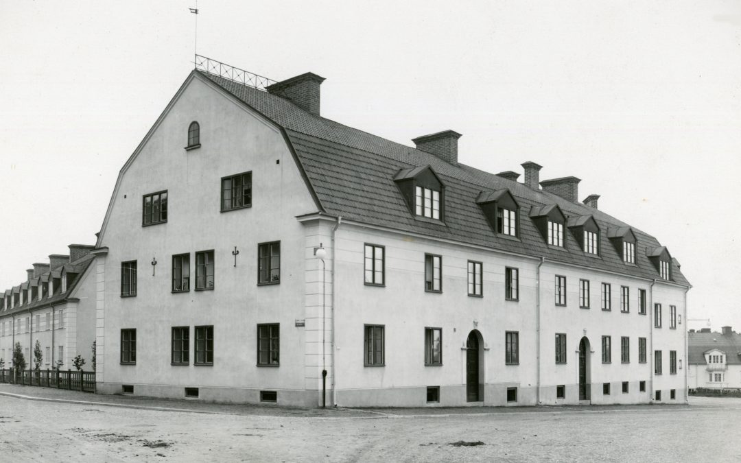 Kvarteret Kalven i korsningen Trozelligatan - Hörngatan. Okänd fotograf. Ur Norrköpings stadsarkivs samlingar