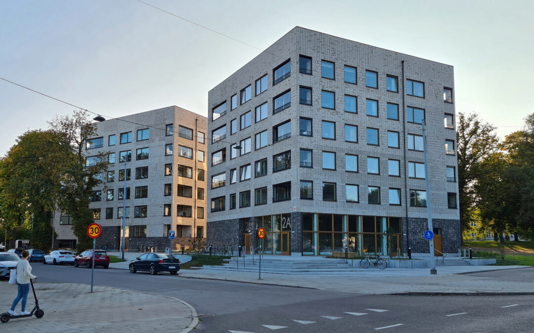 Nybyggda bostadshus i kvarteret Domaren år 2020. Foto: Peter Kristensson/Klingsbergs Förlag