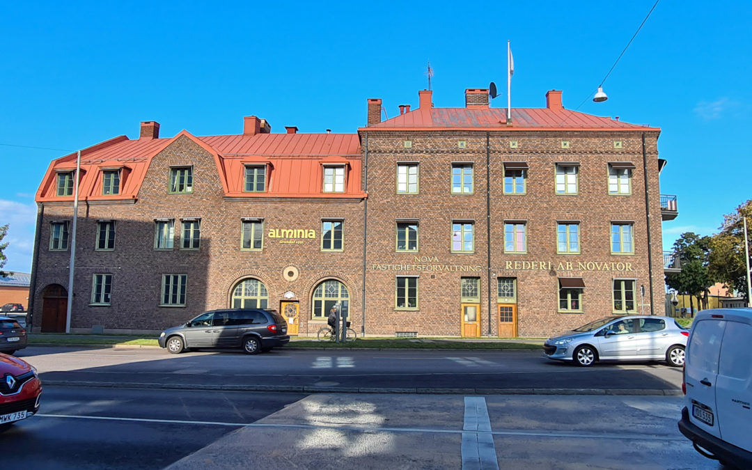 Kvarteret Nunnan ut mot Packhusgatan år 2020. Foto: Peter Kristensson/Klingsbergs Förlag