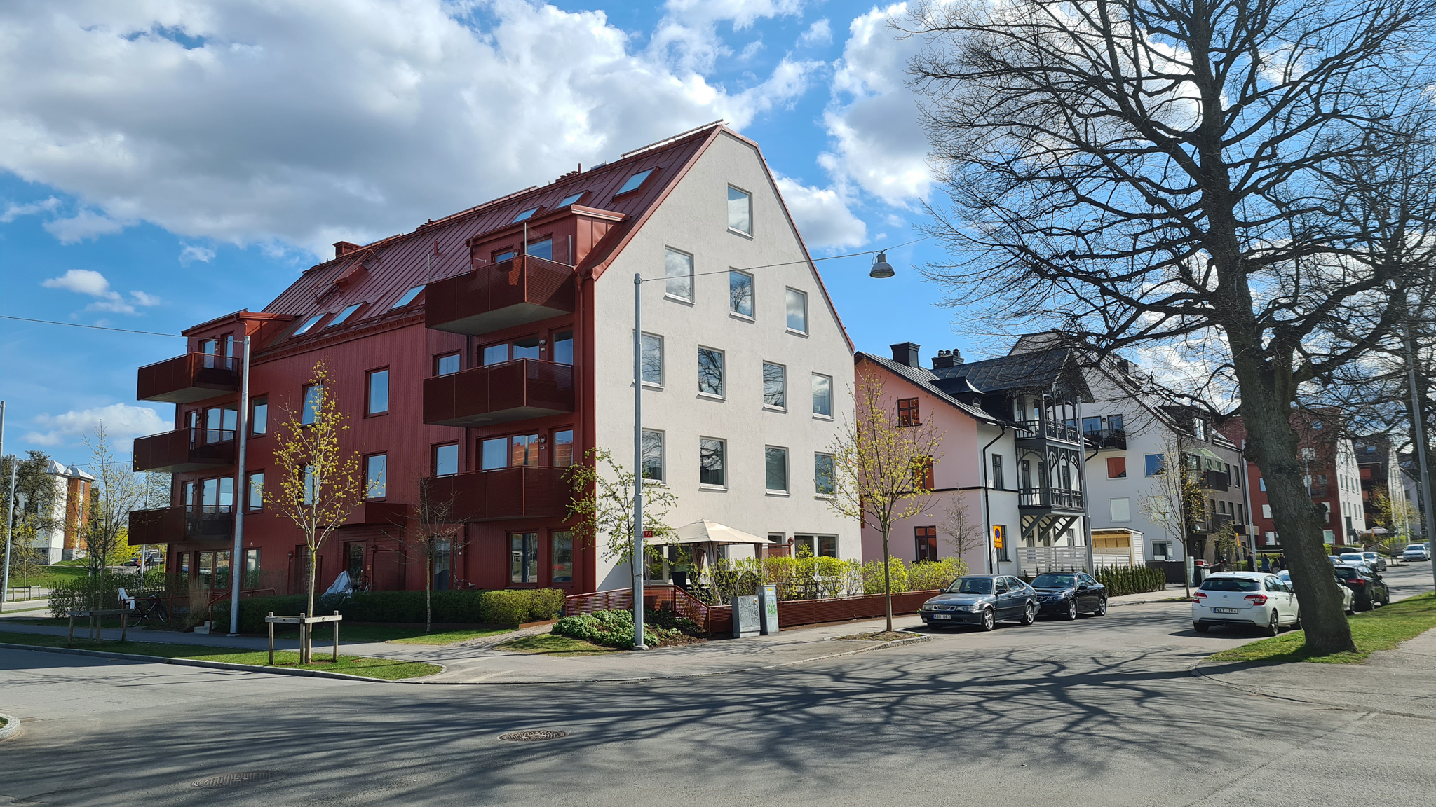 Flerfamiljshus i kvarteret Ormen år 2021. Foto: Peter Kristensson/Klingsbergs Förlag