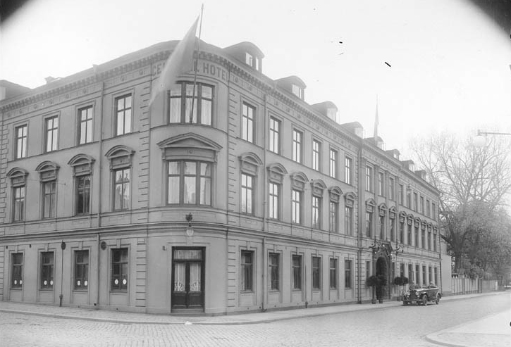 Central Hotell i hörnet Slottsgatan-Vattengränd i kvarteret Stallet (då kvarteret Stjärnan) år 1920. Foto: Gustaf Lidberg. Ur Norrköpings stadsarkivs samlingar