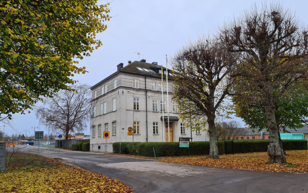 Kontorshus i kvarteret Svanen vid Norra Promenaden år 2020. Foto: Peter Kristensson/Klingsbergs Förlag