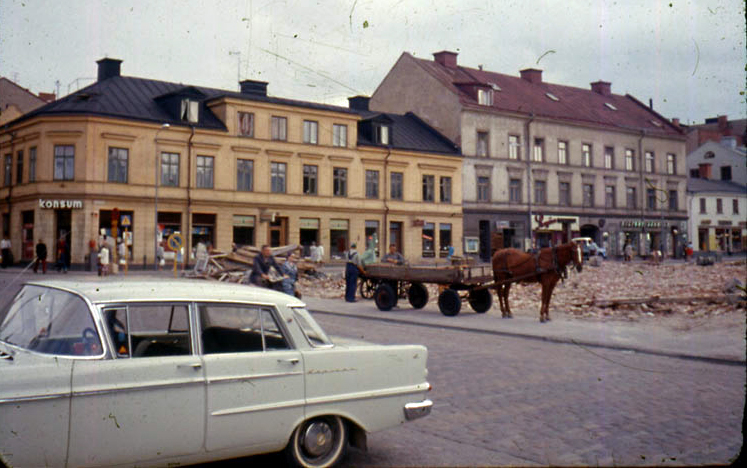 Kvarteret Äpplet i hörnet av Kristinagatan och Hospitalsgatan år 1966. Foto: Gustaf Östman. Ur Norrköpings stadsarkivs samlingar