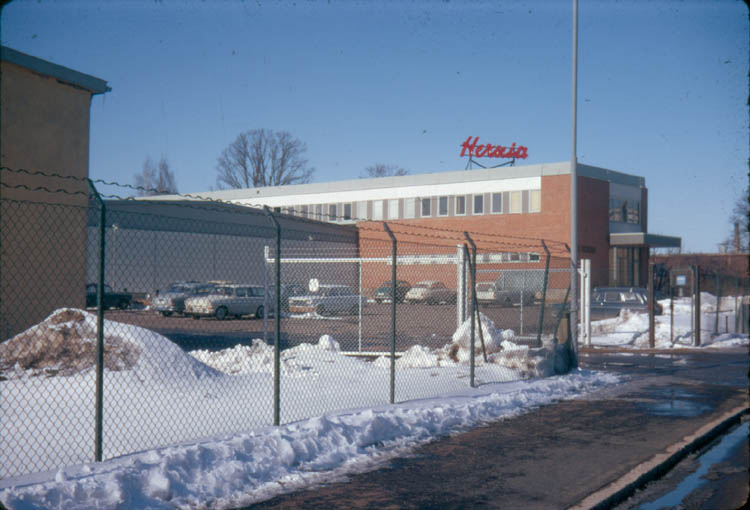 Limfabriken Hernia vid Torsgatan i kvarteret Haren år 1966. Foto: Gustaf Östman. Ur Norrköpings stadsarkivs samlingar