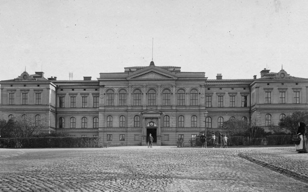 Norrköpings högre allmänna läroverk i kvarteret Elementarskolan. Fotograf okänd. Ur fotosamlingen Gamle Swartzens Minnen, Norrköpings stadsarkiv