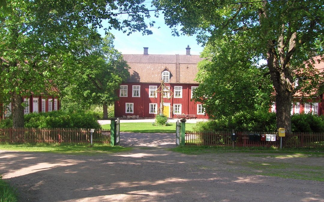 Rodga herrgård. Foto: Jordgubbe (Wikimedia Commons CC BY-SA 2.5)