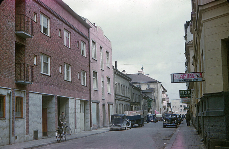 Skolgatan med kvarteret Hatten till vänster. Foto: Gustaf Östman. Ur Norrköpings stadsarkivs samlingar