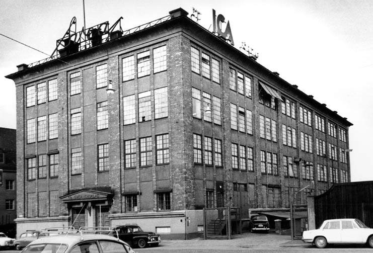 Svea Choklad på Tullhusgatan i kvarteret Exporten år 1966. Foto: Gustaf Larsson. Ur Norrköpings stadsarkivs samlingar