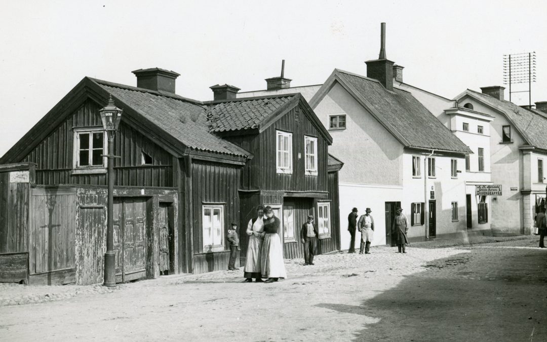 Västertulls tullstuga på S:t Persgatan. Okänd fotograf (Byggnadsnämndens arkiv, Norrköpings stadsarkiv).