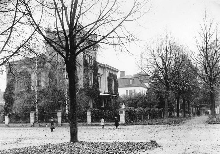 Villa Flora i kvarteret Blomman 1918. Foto: Gustaf Lidberg. Ur Norrköpings stadsarkivs samlingar